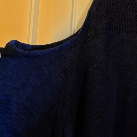 Navy cold shoulder sweater - Picture 3 of 3